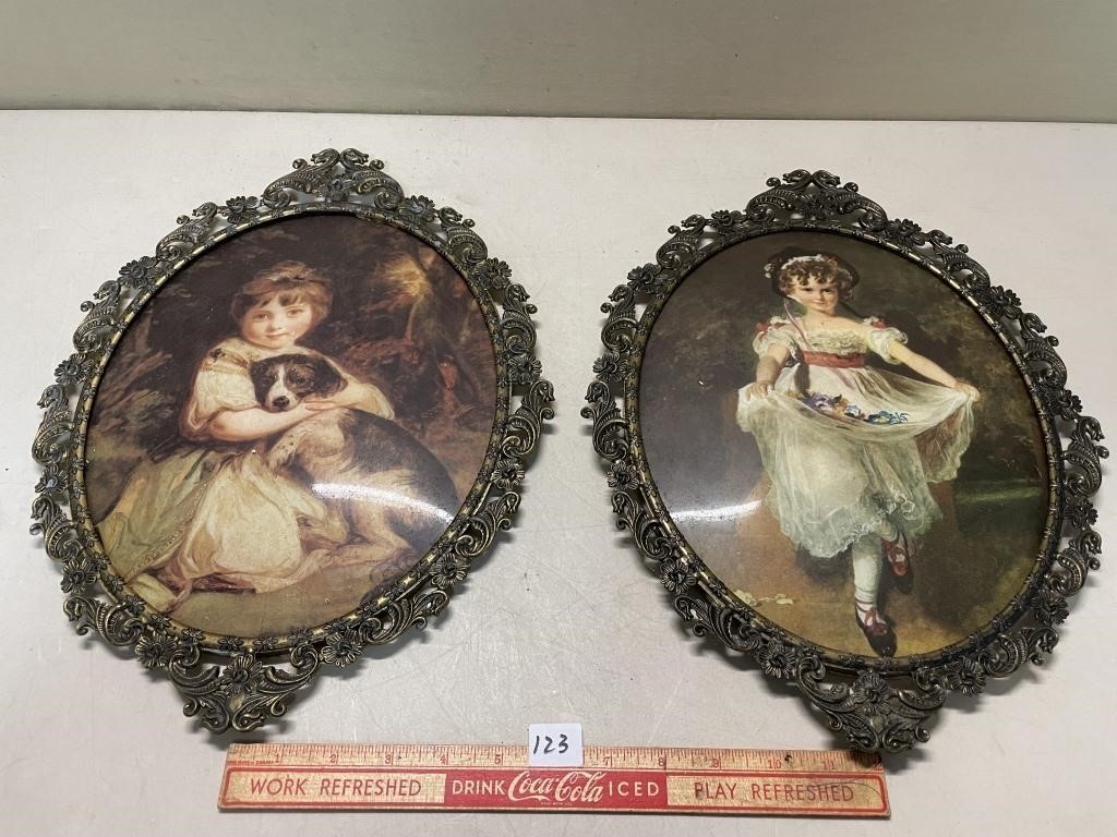 ORNATE PAIR OF CAST FRAMES