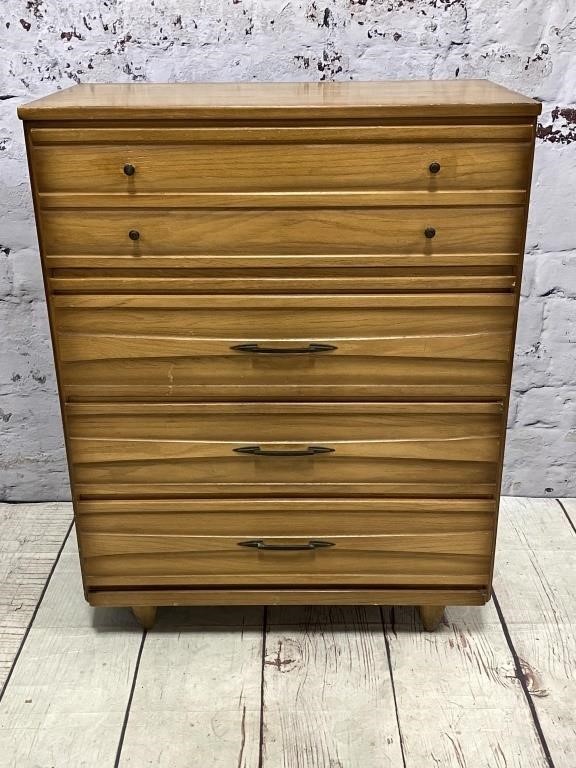 Vintage Owosso MCM Chest of Drawers