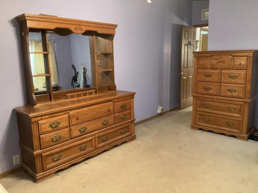 Broyhill  Queen Bedroom Furniture, 3 dressers,