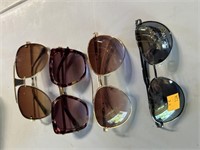 4 Pr  Sun Glasses