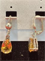 Citrine colored stone pierced earrings. No