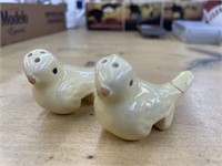 Bird salt and pepper shakers-missing stoppers