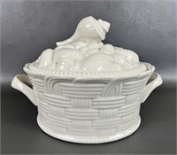 Carbine Porcelain Sea Shell Basketweave Tureen