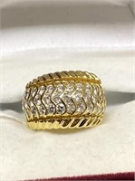 18KT Y/GOLD 2CT 39 DIA VVS-1 CLARITY RING
