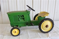 JD 4020 pedal tractor