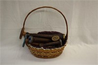 Basket with 7 weaving spools/spindles
