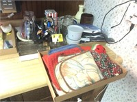 Box lot of kitchen items