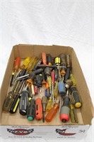 LARGE LOT OF SCREWDRIVERS