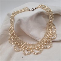 50's Scalloped Faux Pearl Collar