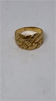 Ring size 4 CV inscribed and marked ‘18,’ 4 g