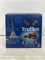 Truffettes de France truffle with cocoa powder
