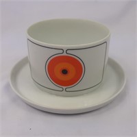 Thomas of Germany gravy bowl with attached plate