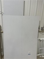 1 1/2 PC OF WHITE PANELING