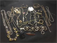 Over 25 Pcs. Of Metal Jewelry
