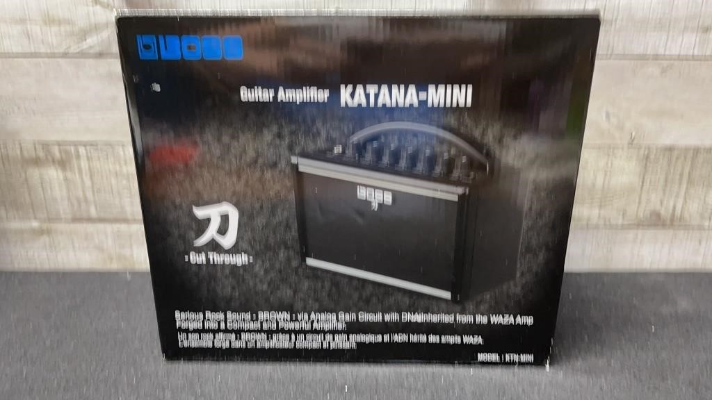 Small Boss Guitar Amplifier Katana Mini