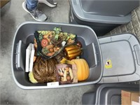 Tote w/ Lid - Fall Pumpkins and Other Decor