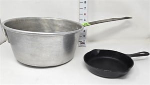#3 Griswold Skillet & Large Cooking Pot