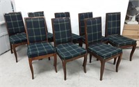 [C] 8 chaises en bois