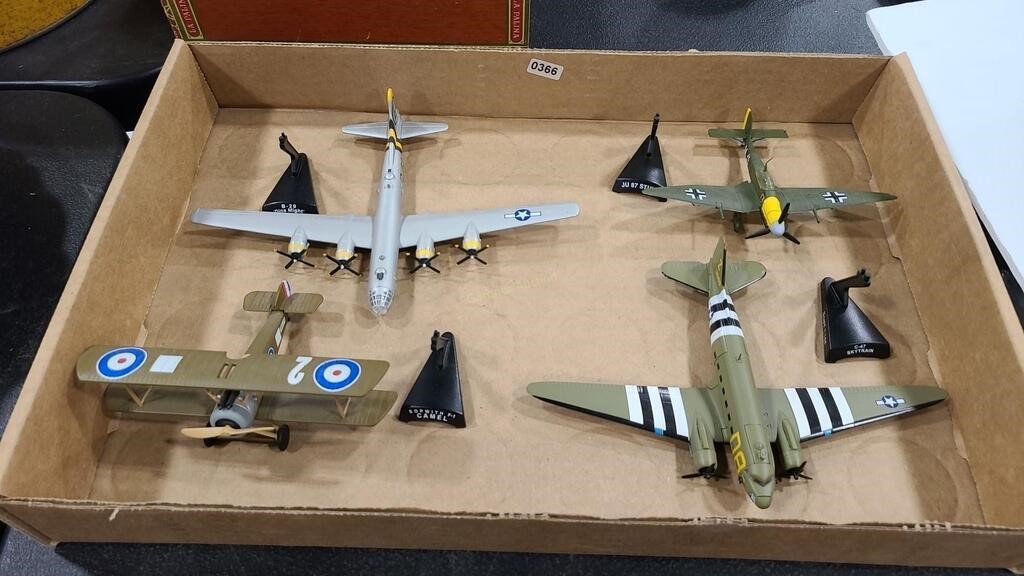 DIE-CAST MODEL AIRPLANES