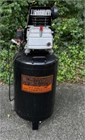 Air Compressor / 21 Gallon / Central Pneumatic
