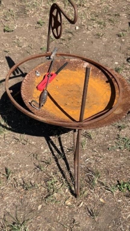 21 inch heavy metal burn fire pit with legs