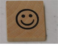 200 Scrabble Tiles - Natural Wood - SMILEY FACE