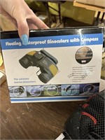 FLOATING BINOCULARS  WITH CASE