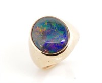Opal triplet and 9ct yellow gold ring