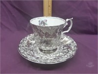 Elizabethan Bone China Tea Cup and Saucer