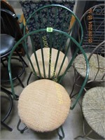 GROUP OF 2 VINTAGE PATIO CHAIRS