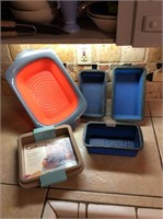 5- plastic baking pans/ dishes
