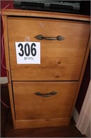 (2 Drawer) Wood File Cabinet (Rm 7)