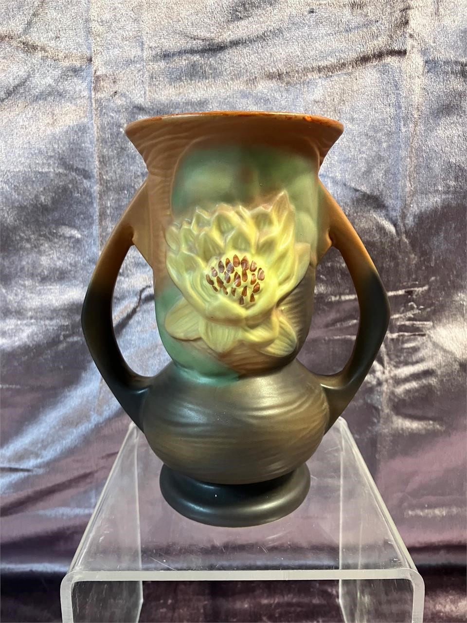 VTG Roseville Pottery Water Lily 74-7 Vase 7"