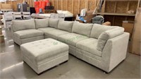 LIGHT GRAY SECTIONAL W/OTTOMAN