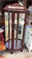 Display cabinet with glass shells measures