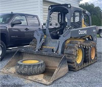 John Deere 318D Skid Loader