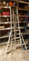 Wooden Ladder. 6 ft.