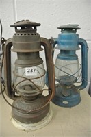 Kerosene Barn Lantern Pair