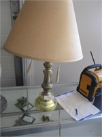 Lamp 32"- Shade 2 bulbs elephant on top