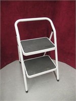 2 STEP KITCHEN LADDER BY LITE