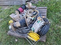 Pallet - assorted wire