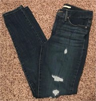Women’s Size 27x30 Levi’s 311 Shaping Skinny Jeans