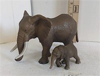 Pair of Elephant Figurine