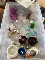 Glass lot with tote