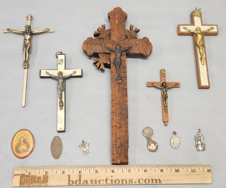 Christianity Crucifix & Pendants Lot Religious