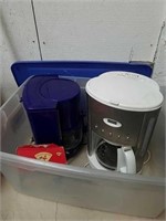 Coffee pots and filters with tote