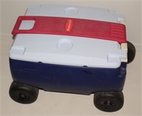 Rubbermaid 4-Wheel Cooler Wagon