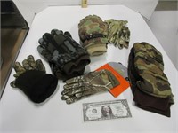 Assorted camouflage gloves