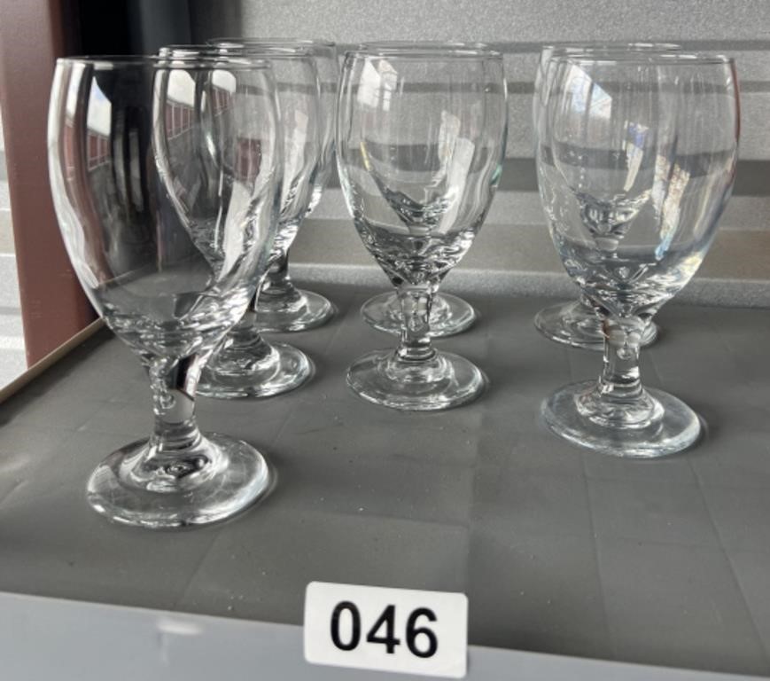 7 Clear Glasses U231