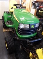 John Deere X720 Riding Lawn Tractor Package
